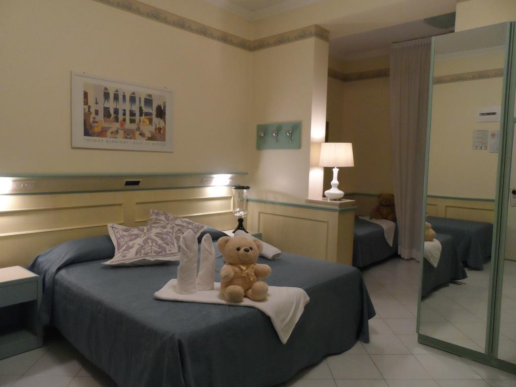 Hotel Arizona Riccione Extérieur photo