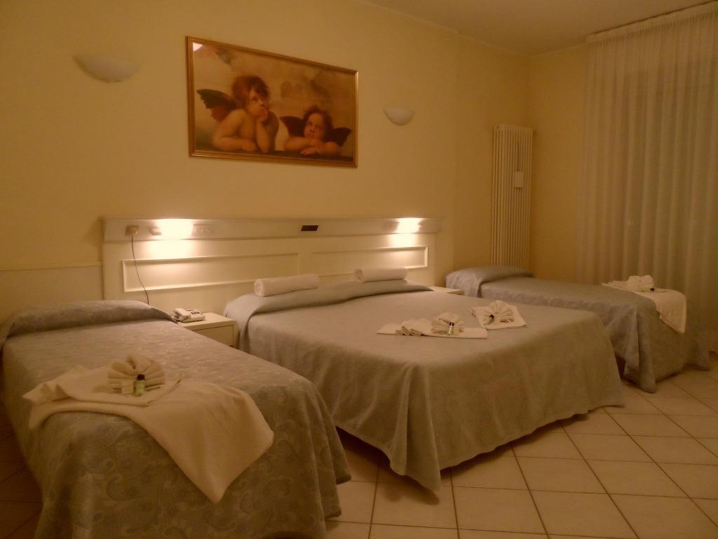 Hotel Arizona Riccione Chambre photo