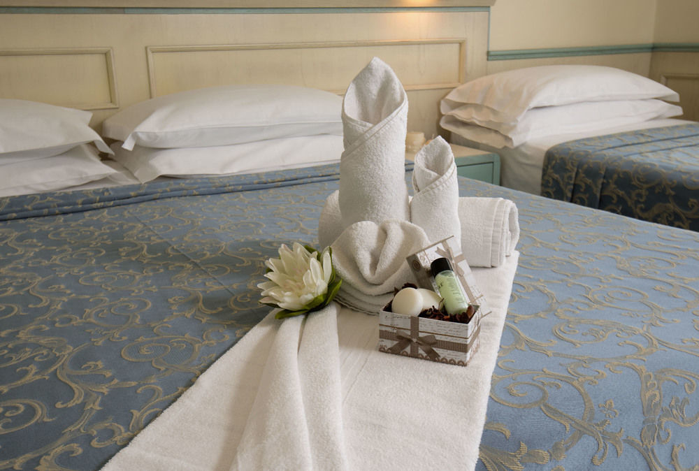 Hotel Arizona Riccione Extérieur photo