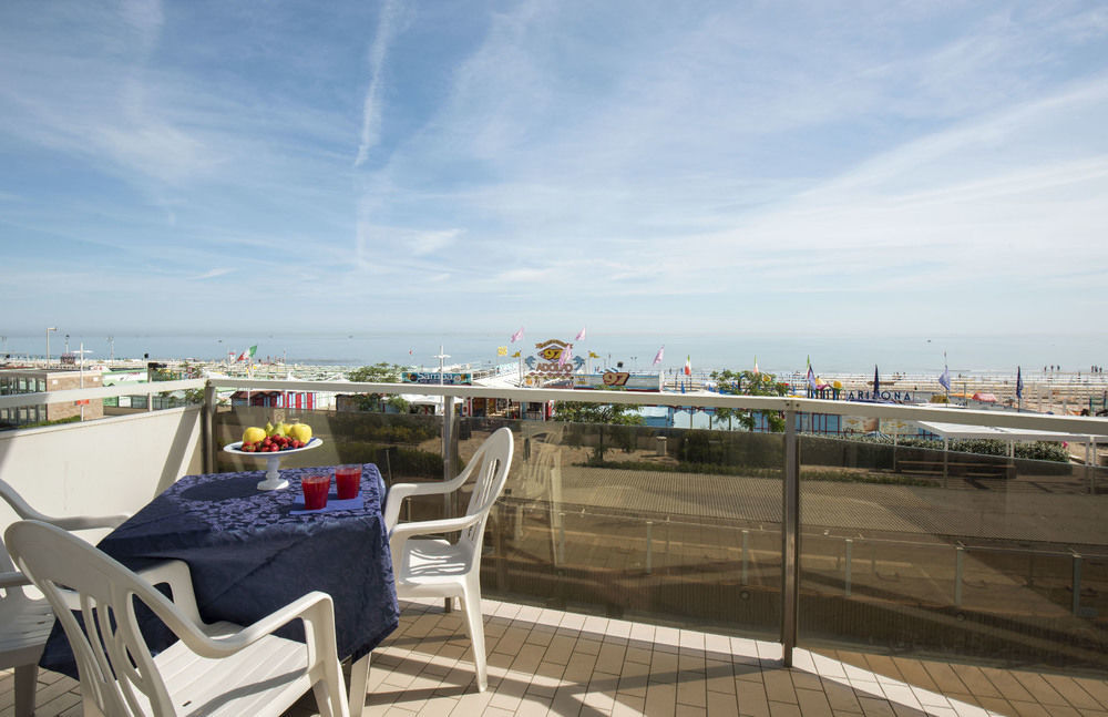 Hotel Arizona Riccione Extérieur photo